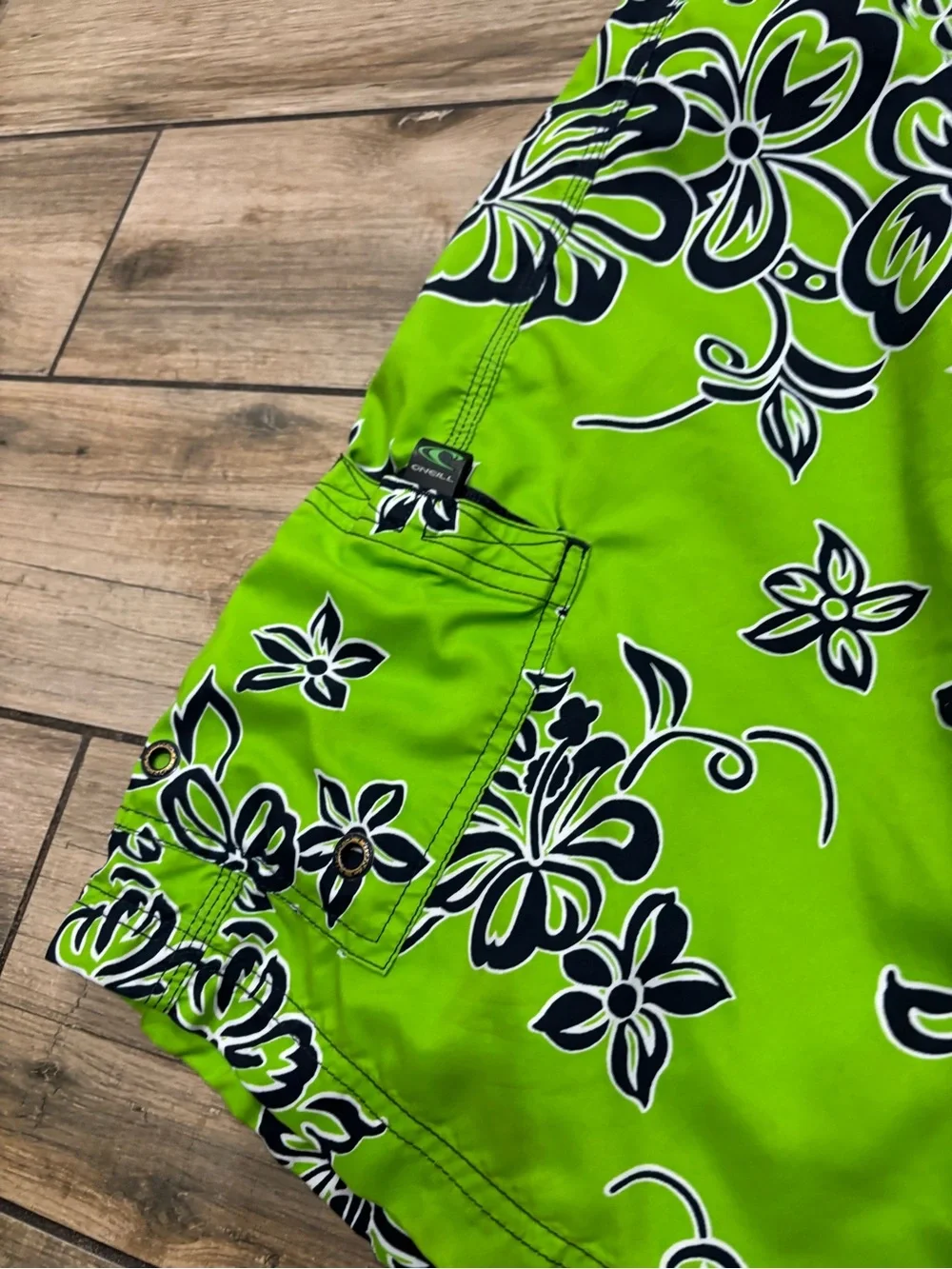 Vintage ONeill Mens Size 34 Lime Green Floral Hawaiian Y2K Surf Boardshorts